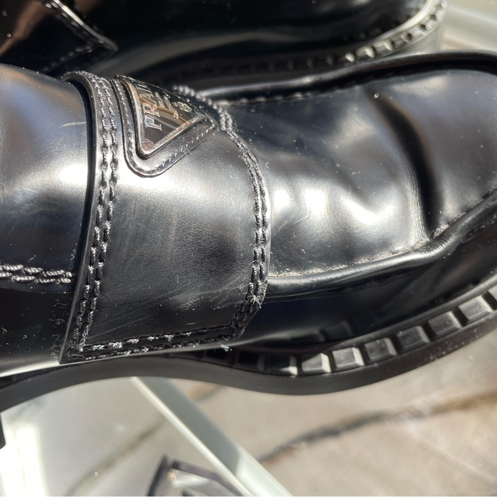 Prada Men's Black Loafers - Picture 4 of 11